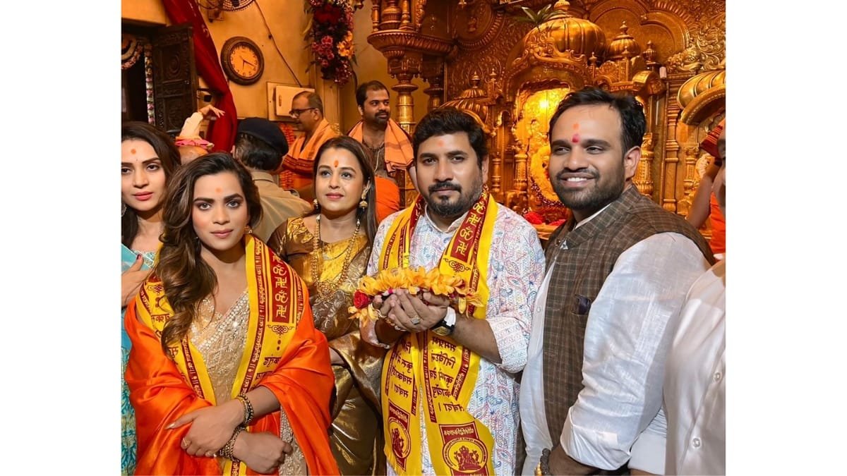 Saathi – The Youth Foundation Promotes Brotherhood and Humanity at Siddhivinayak Temple Felicitation