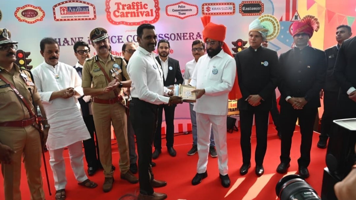 Social Activist Dr. Binu Varghese Honored for Traffic Safety Contributions by Deputy Chief Minister Shri Eknath Shinde