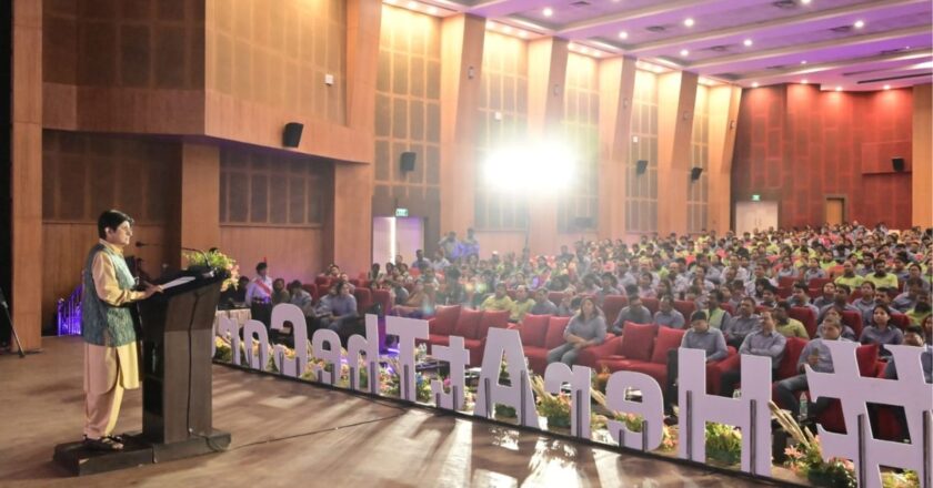 Dr. Kiran Bedi Visits Vedanta Jharsuguda, Inspiring Employees and Women Community Leaders