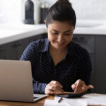 Why More Salaried Professionals Are Choosing Personal Loans Over Borrowing from Friends