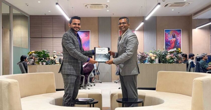 AjnaLens and Plutomen Partner to Digitally Empower India’s Frontline Workers