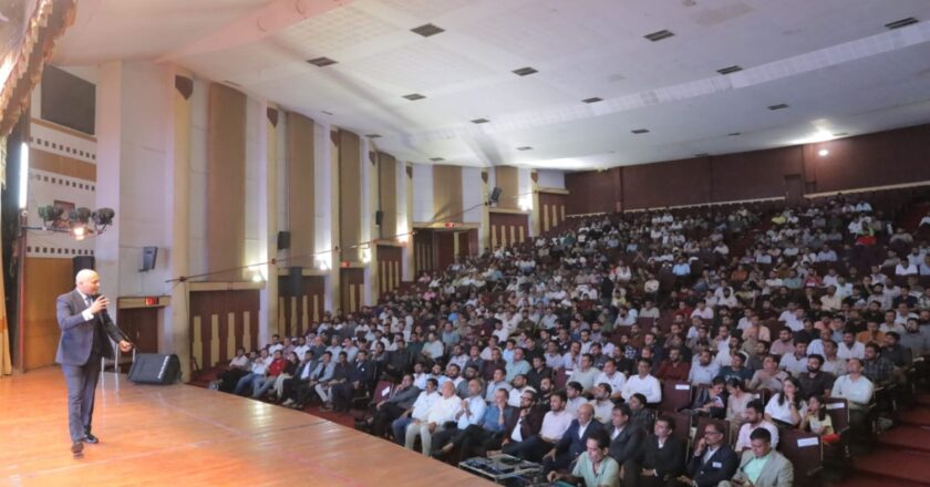 Management Guru Successfully Organises Two Mega Business Summits in Surat; Harshvardhan Jain Inspires Entrepreneurs with Growth Strategies